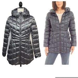 Bernardo Quilted Gray Jacket Size Medium